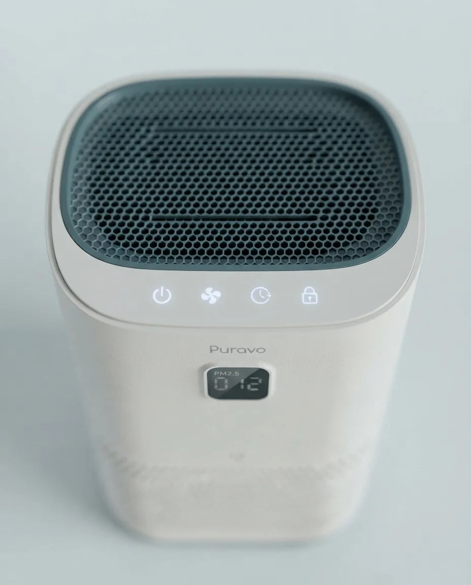 Close-up from above of the Puravo Air top outlet grille and touch icons